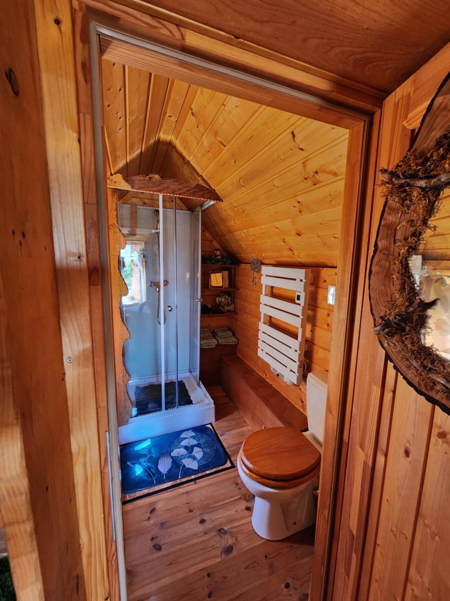 La Chaumiere Magique Des Elfes Et Ses Enigmes Bed and Breakfast Servas  Exteriör bild